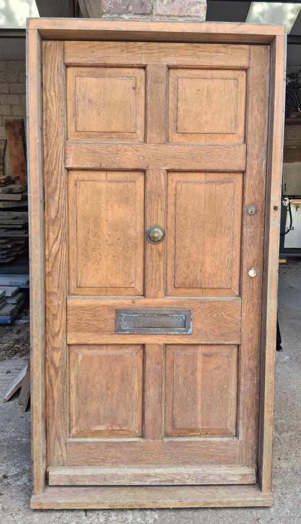 <p>Original Oak door with frame</p><p>Frame 108.5 cm wide x 208.5 cm high</p><p>Door 99 cm wide x 198 cm high</p><p><br></p>